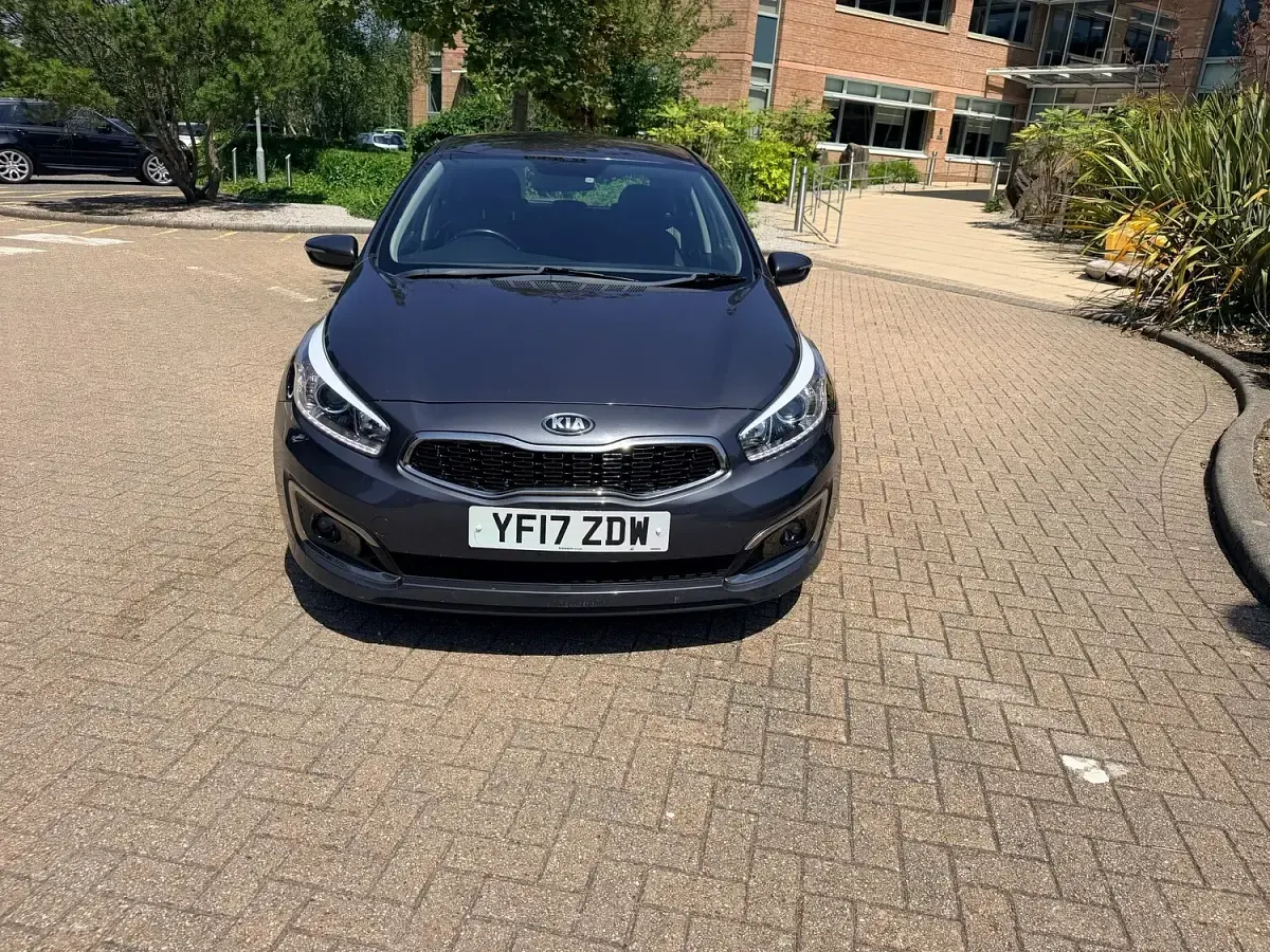 Used Kia Ceed 2017 Silver Hatchback