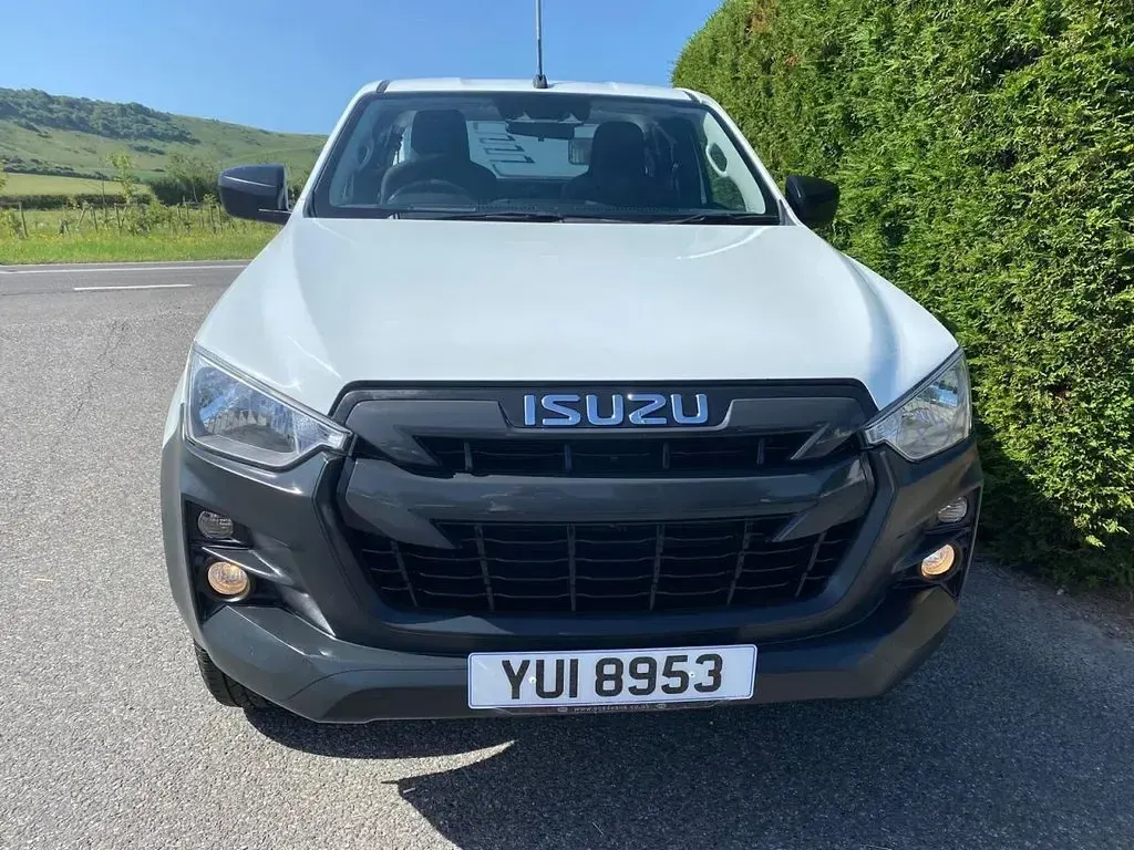 Used Isuzu D-Max 2023 White Pickup
