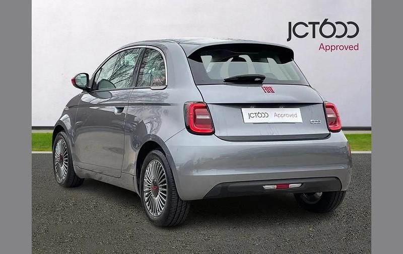 Second-hand Fiat 500e Red 86 kW (118 CP) 2022 Gri Hatchback