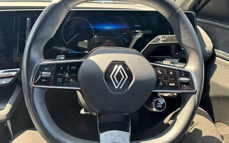 Used Renault Megane E-Tech Iconic 160 kW (218 HP) 2023 Hatchback
