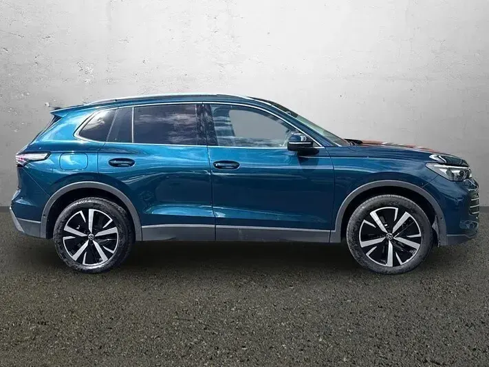 Used VW Tiguan Elegance 204 HP (150 kW) 2025 Blue SUV