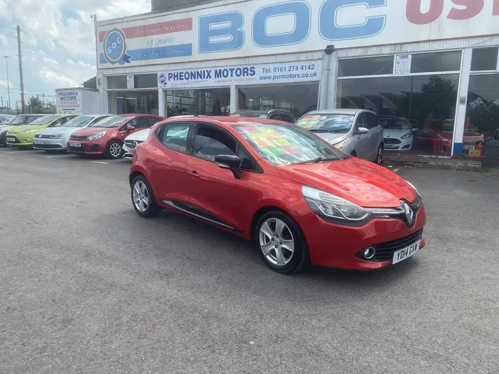 Used Renault Clio Dynamique 90 HP (66 kW) 2014 Red Hatchback