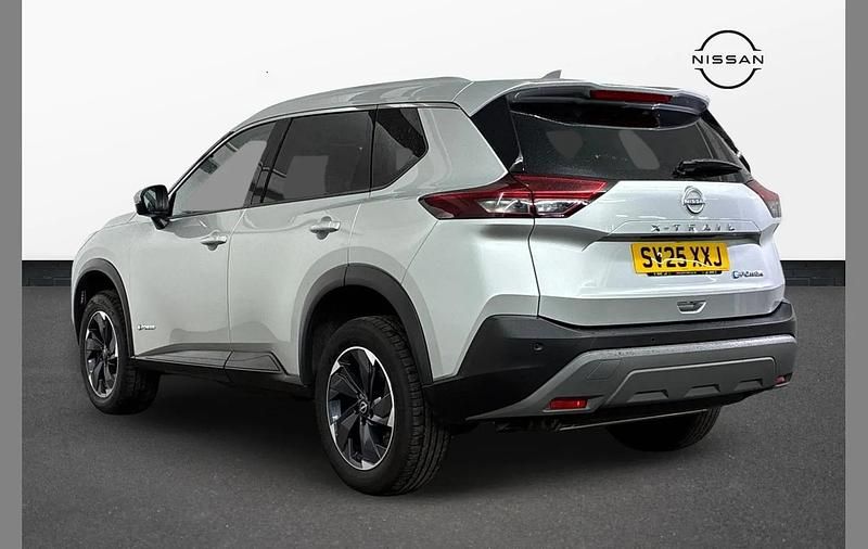 Used Nissan X-Trail N-Connecta 213 HP (156 kW) 2025 Silver SUV