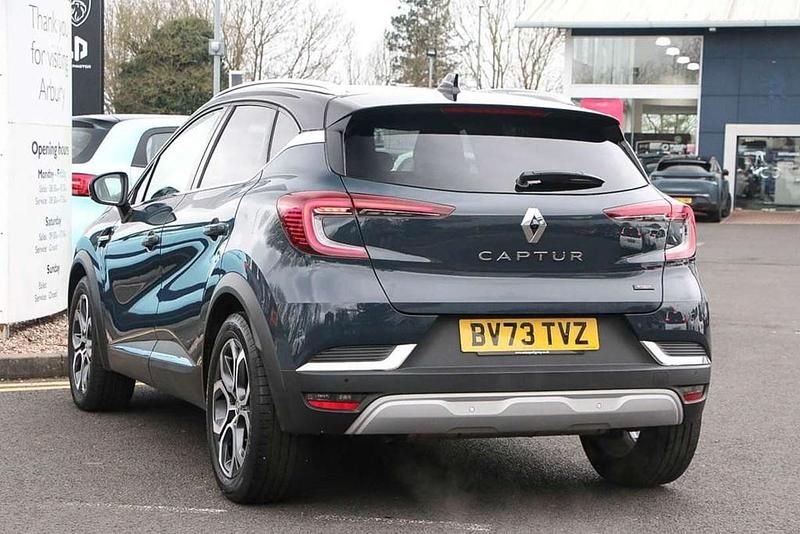 Used Renault Captur Techno 143 HP (105 kW) 2023 Other SUV