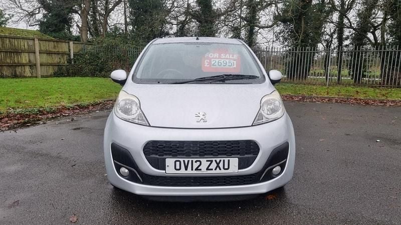 Used Peugeot 107 Active 68 HP (50 kW) 2012 Silver Hatchback