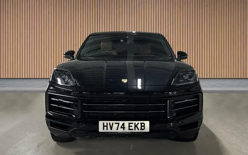 Used Porsche Cayenne 470 HP (345 kW) 2024 Chromite black SUV