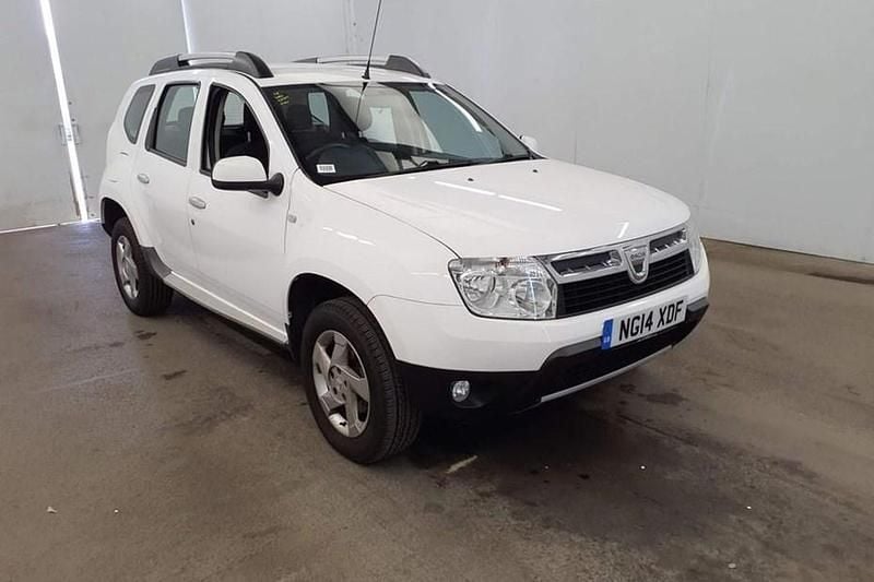 White Used 2014 Dacia Duster Lauréate SUV | £5,799 (Fair price) - Image 1/1