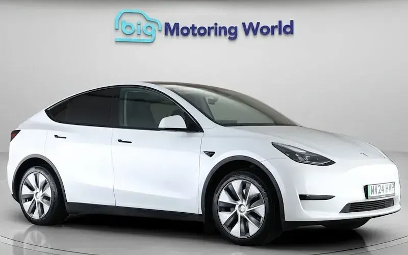 Used Tesla Model Y Standard Range 219 kW (299 HP) 2024 SUV