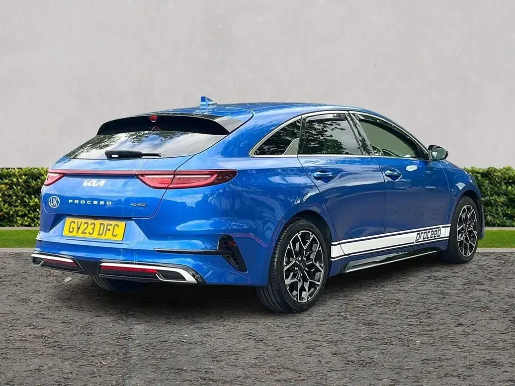 Used Kia ProCeed 160 HP (117 kW) 2023 Blue Estate