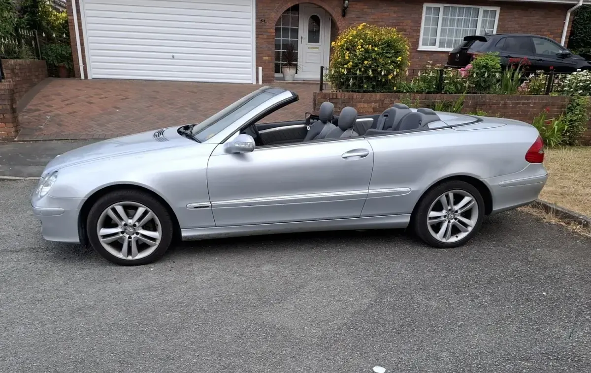 Used Mercedes CLK200 Avantgarde 2009 Silver Cabriolet