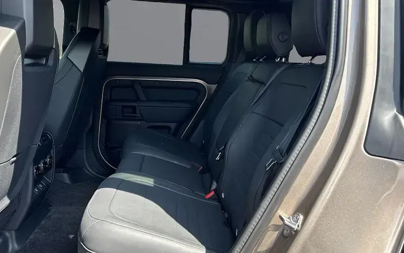 Used Land Rover Defender 635 HP (467 kW) 2024 SUV