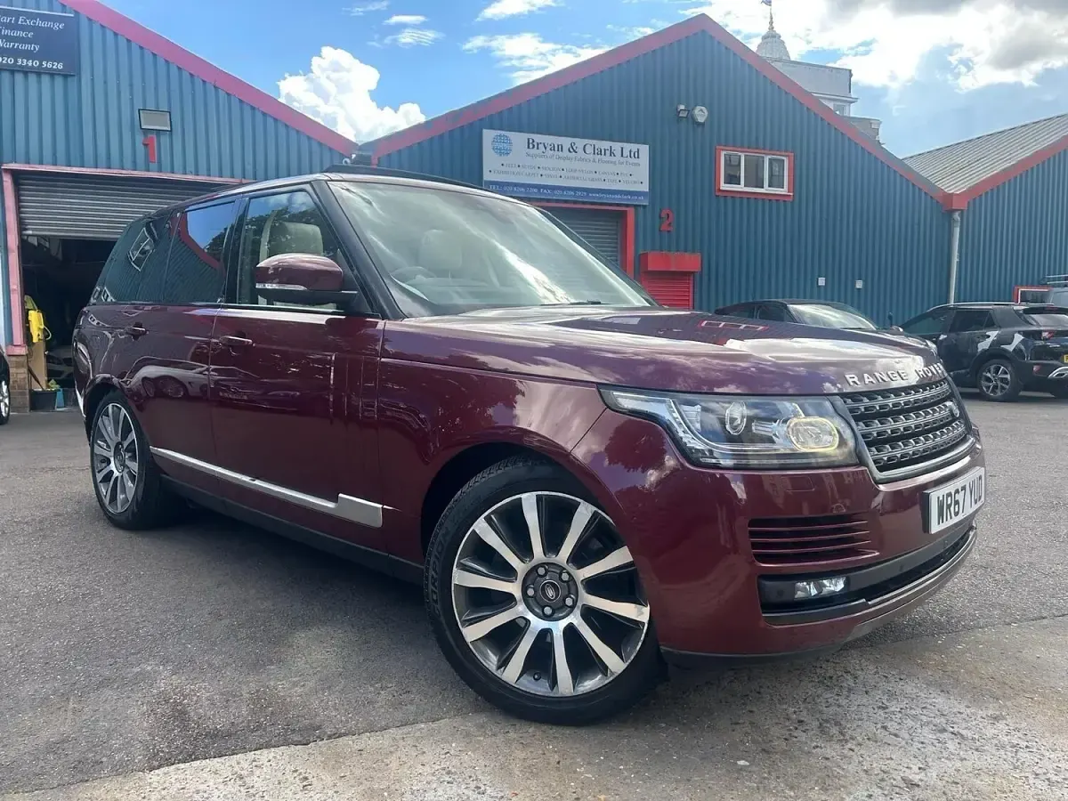 Used Land Rover Range Rover S 258 HP (189 kW) 2017 Red SUV