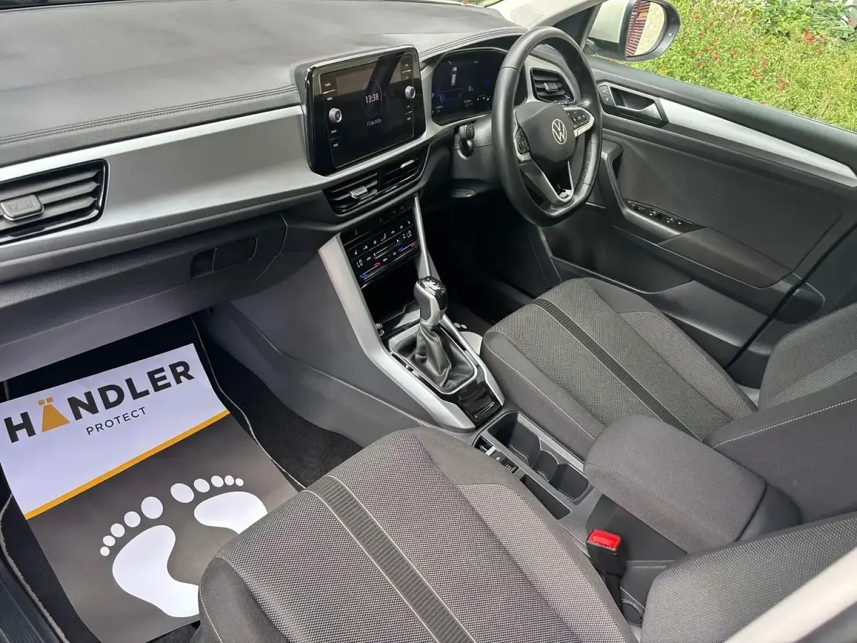 Used VW T-Roc Life 150 HP (110 kW) 2023 Grey SUV