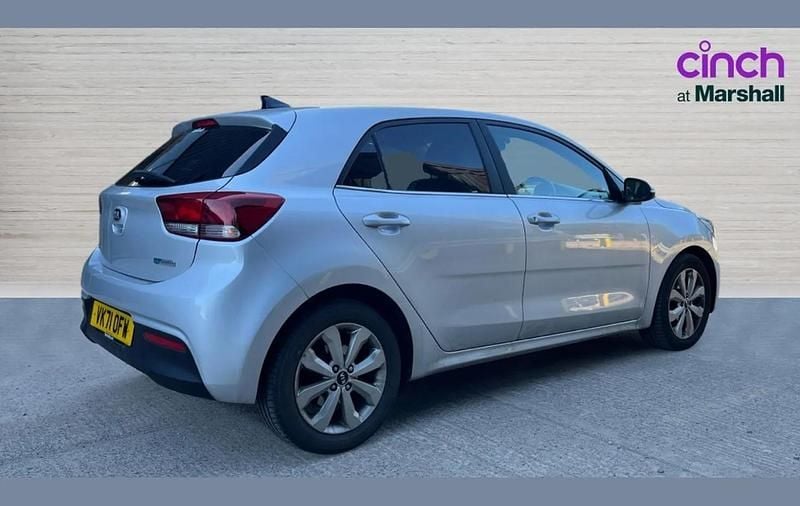 Used Kia Rio 118 HP (86 kW) 2021 Silver Hatchback