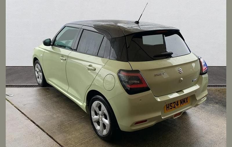 Used Suzuki Swift 82 HP (60 kW) 2024 Yellow Hatchback