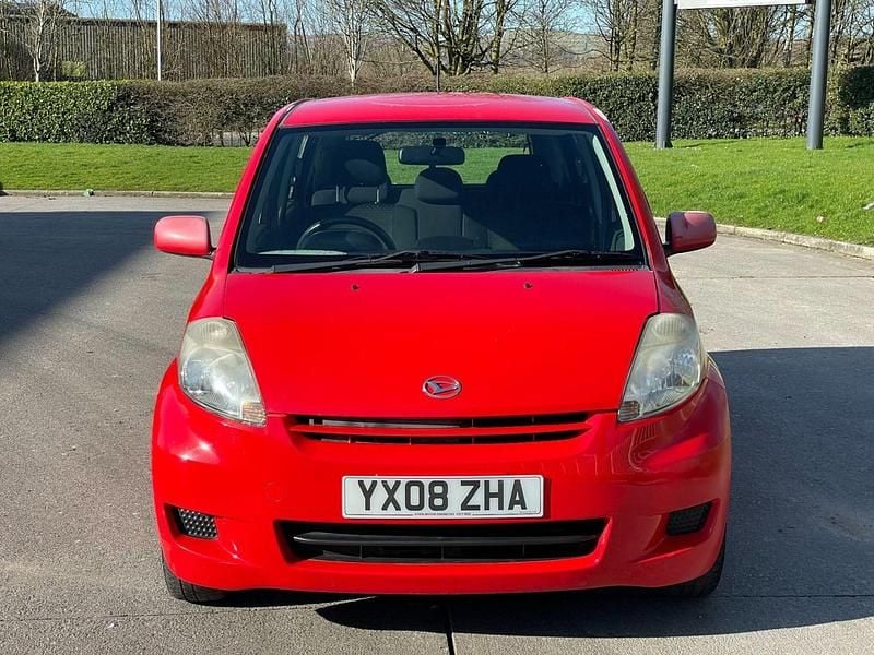 Used Daihatsu Sirion 87 HP (63 kW) 2008 Red Hatchback