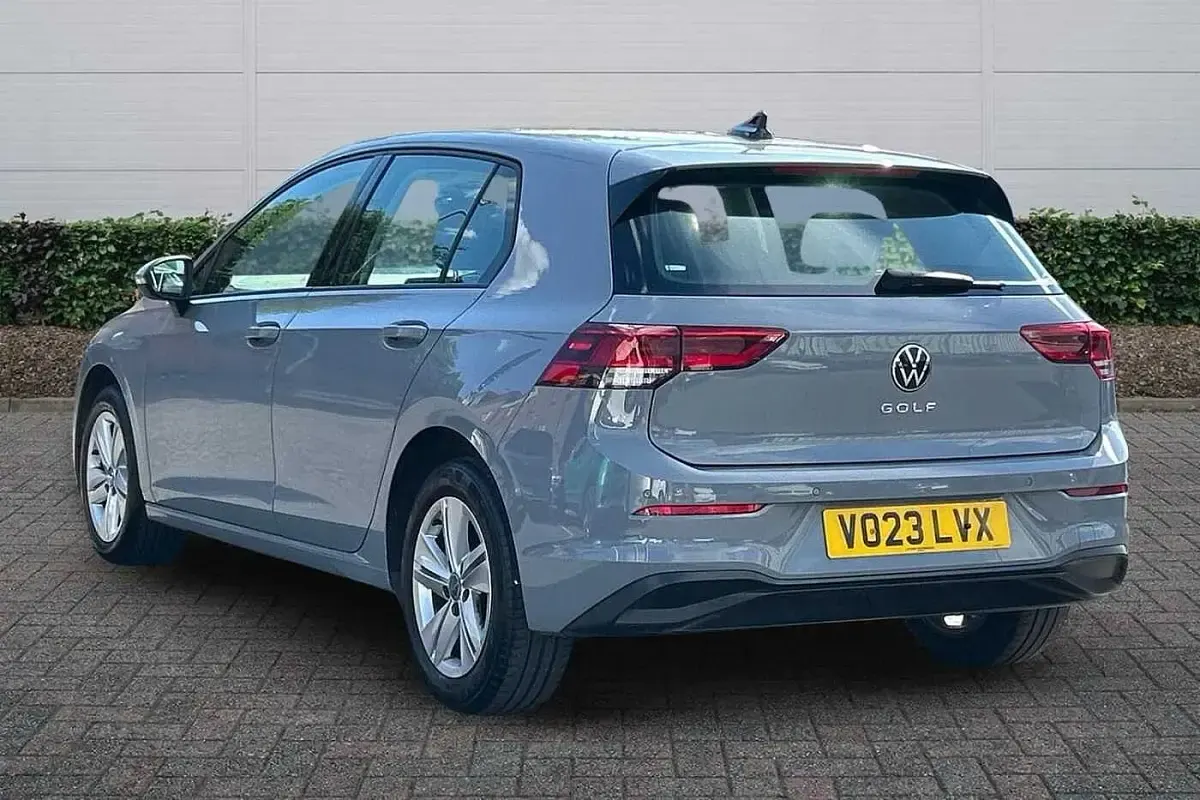 Used VW Golf VIII Life 130 HP (95 kW) 2023 Grey Hatchback