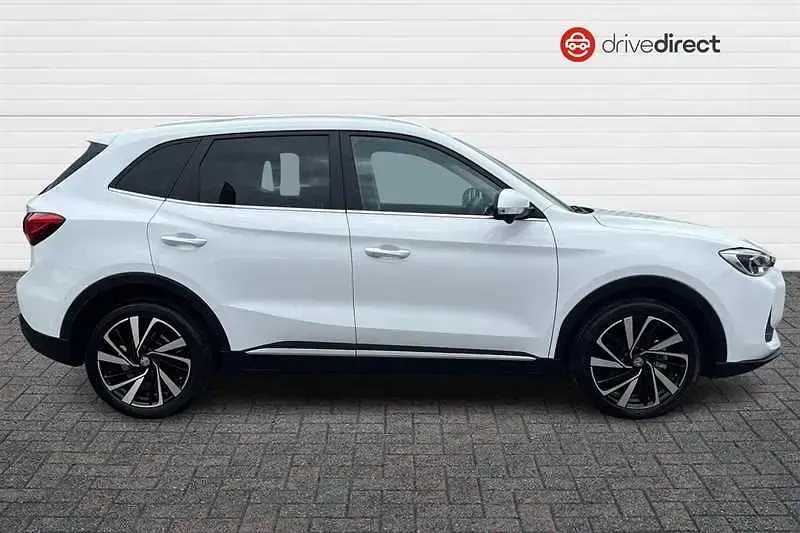 Used MG ZS Trophy 196 HP (144 kW) 2025 White SUV