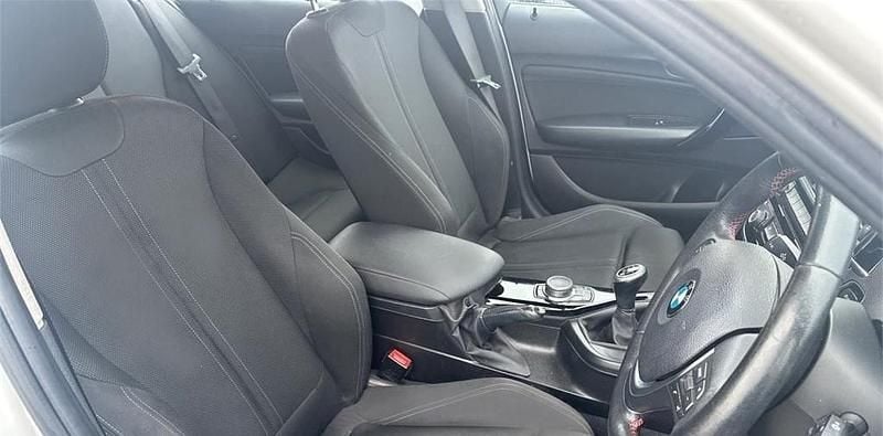 Used BMW 116 Sport Line 2018 Alpine white Hatchback