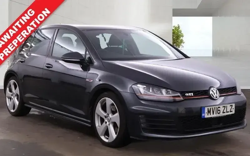 Used VW Golf VII GTI 220 HP (161 kW) 2015 Hatchback