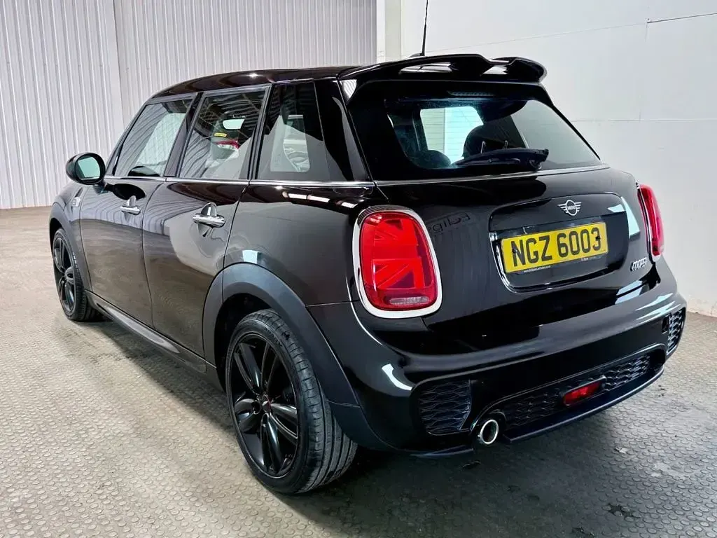 Used Mini Cooper Hatch 136 HP (100 kW) 2019 Black Hatchback