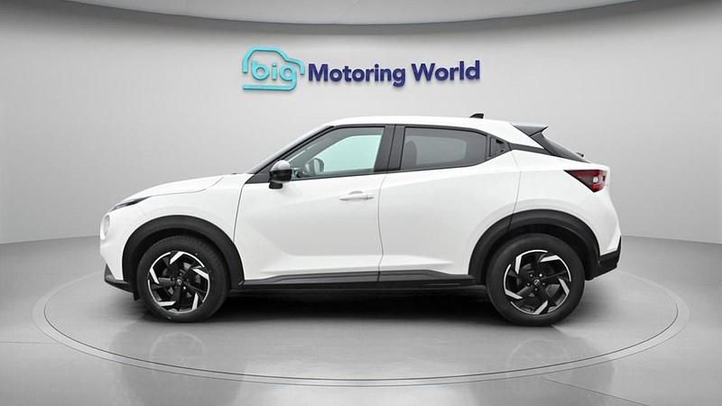 Used Nissan Juke N-Connecta 114 HP (83 kW) 2024 White SUV