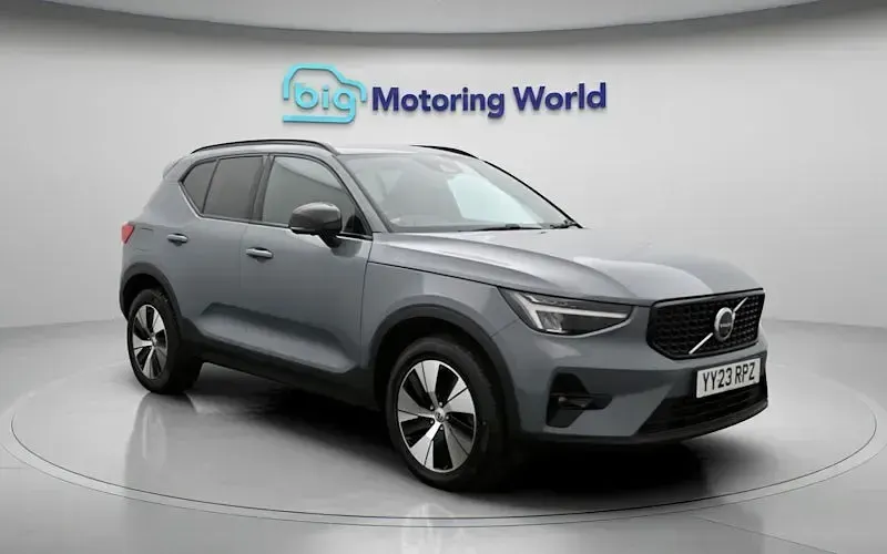 Used Volvo XC40 Plus 211 HP (155 kW) 2023 Grey SUV