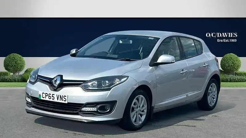 Used Renault Mégane Dynamique 110 HP (80 kW) 2015 Silver Hatchback