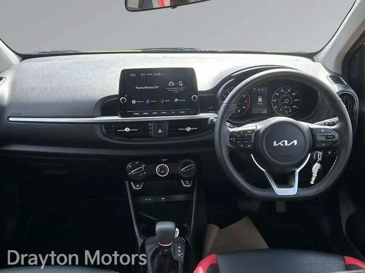 Second-hand Kia Picanto GT-Line 66 CP (48 kW) 2024 Galben Hatchback