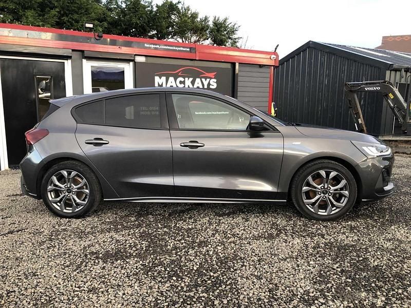 Used Ford Focus ST-Line 123 HP (90 kW) 2023 Grey Hatchback