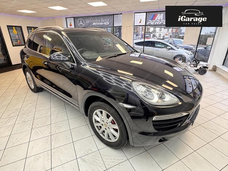 Usado Porsche Cayenne 245 HP (180 kW) 2012 Preto SUV
