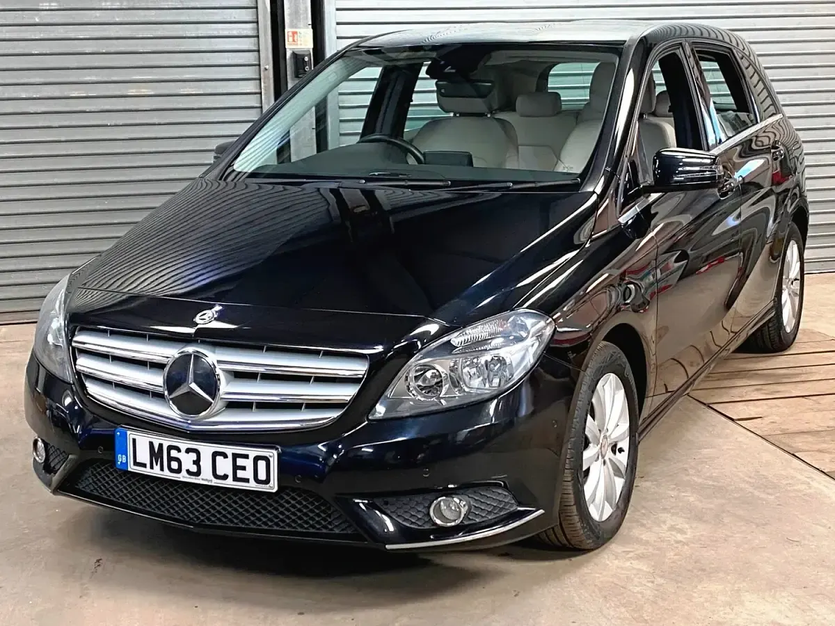 Used Mercedes B200 SE 135 HP (99 kW) 2013 Black Hatchback