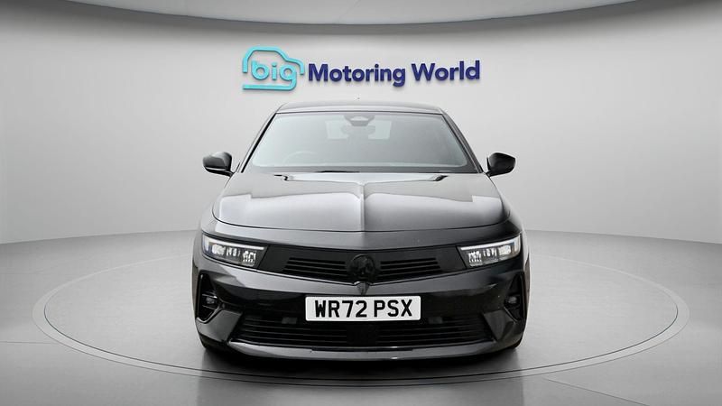Used Vauxhall Astra GS Line 131 HP (96 kW) 2022 Black Hatchback
