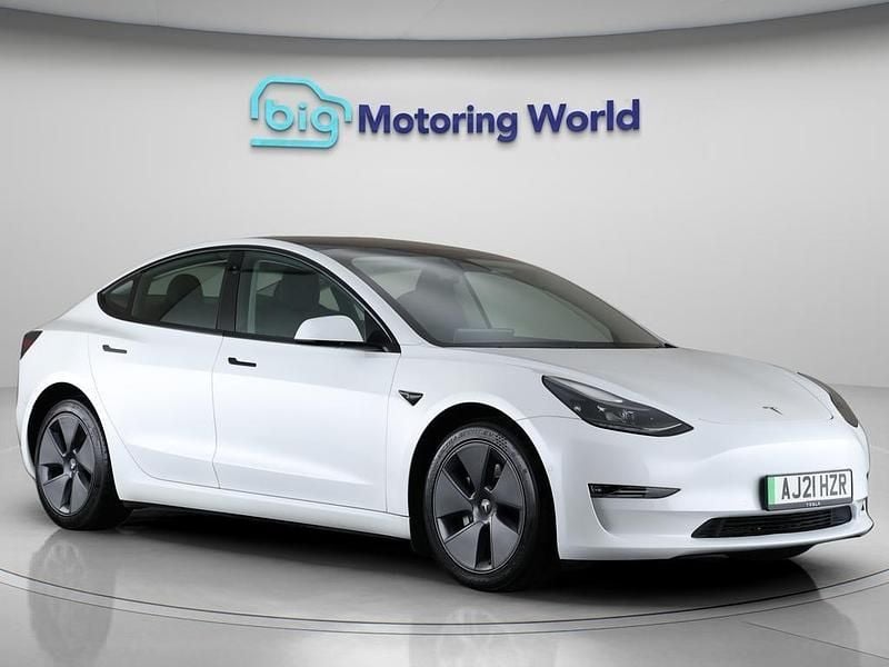 White Used 2021 Tesla Model 3 Long Range Sedan | £15,400 (Good price) - Image 1/4