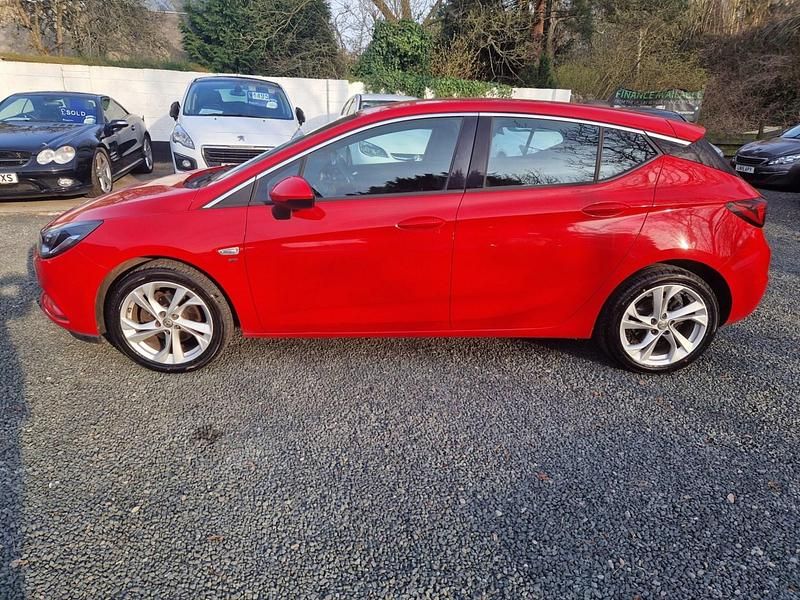 Used Vauxhall Astra SRi 2017 Red Hatchback