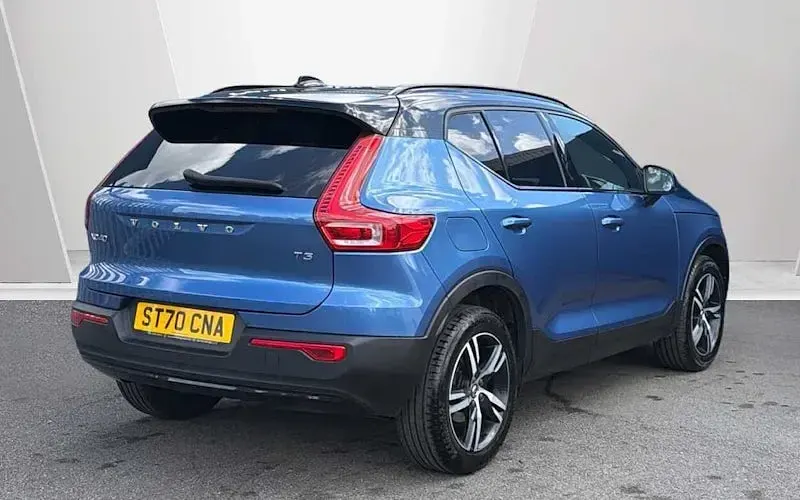 Used Volvo XC40 R-Design 163 HP (119 kW) 2020 Blue SUV