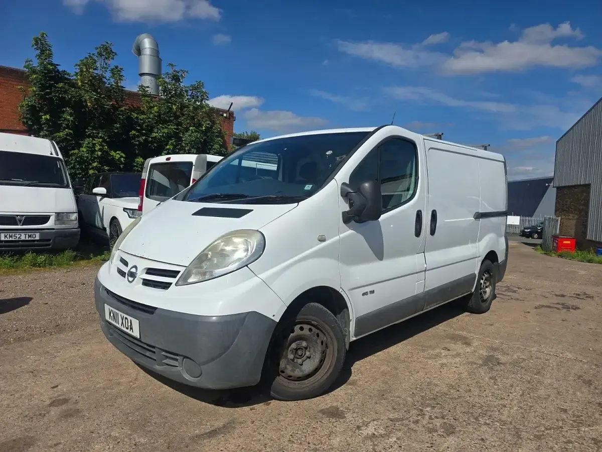 Used Nissan Primastar SE 115 HP (84 kW) 2011 White MPV
