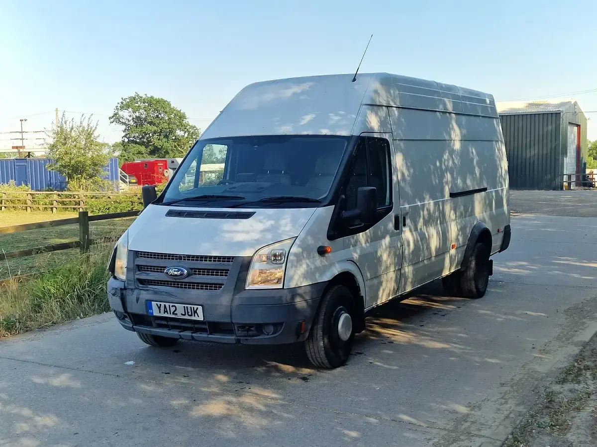 Used Ford Transit 125 HP (91 kW) 2012 White Van