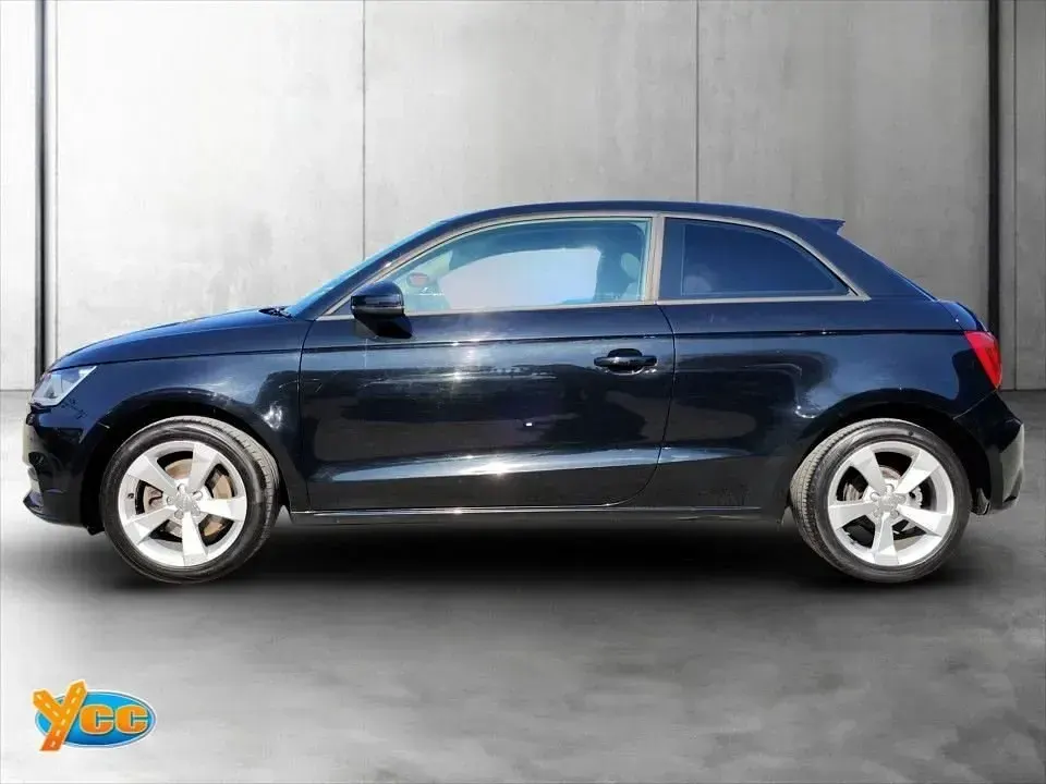 Usado Audi A1 Sport 116 HP (85 kW) 2015 Preto Citadino