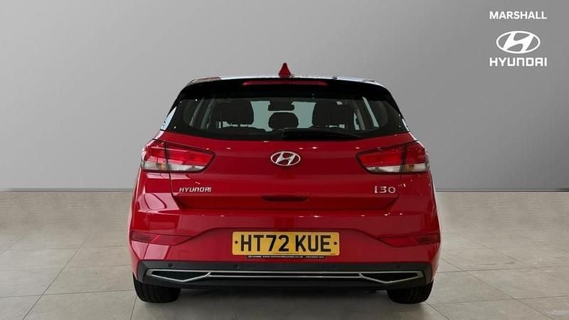 Used Hyundai i30 SE 120 HP (88 kW) 2023 Red Hatchback