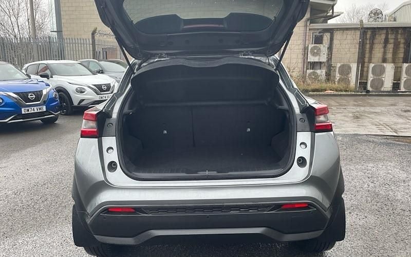 Used Nissan Juke N-Connecta 114 HP (83 kW) 2022 Grey SUV