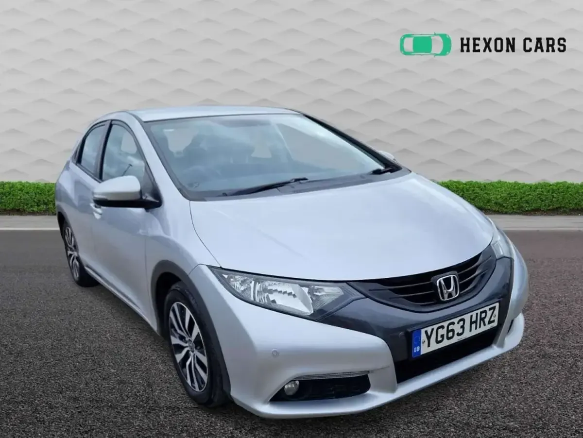 Begagnad Honda Civic EX 120 HK (88 kW) 2013 Silver Halvkombi