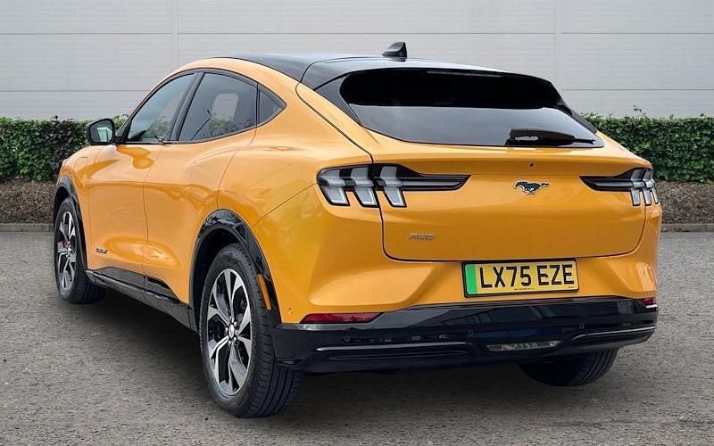 Used Ford Mustang Premium 351 HP (258 kW) 2024 Estate