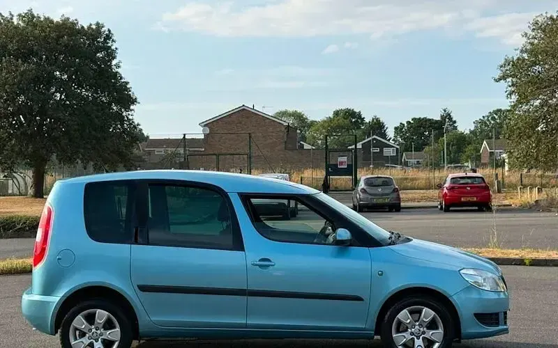 Used Skoda Roomster SE 105 HP (77 kW) 2013 Blue MPV