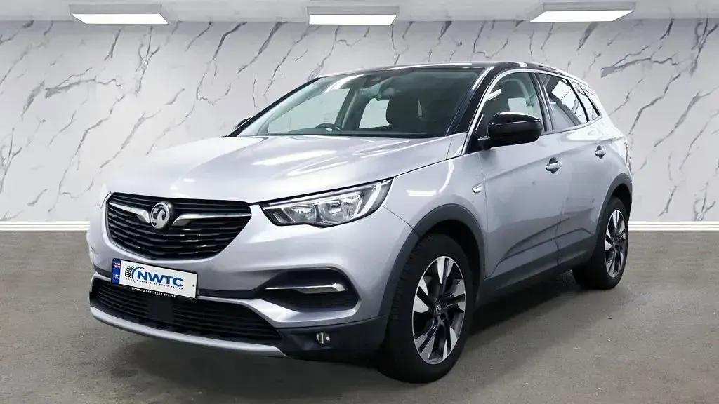 Used Vauxhall Grandland X Sport 130 HP (95 kW) 2019 Grey SUV
