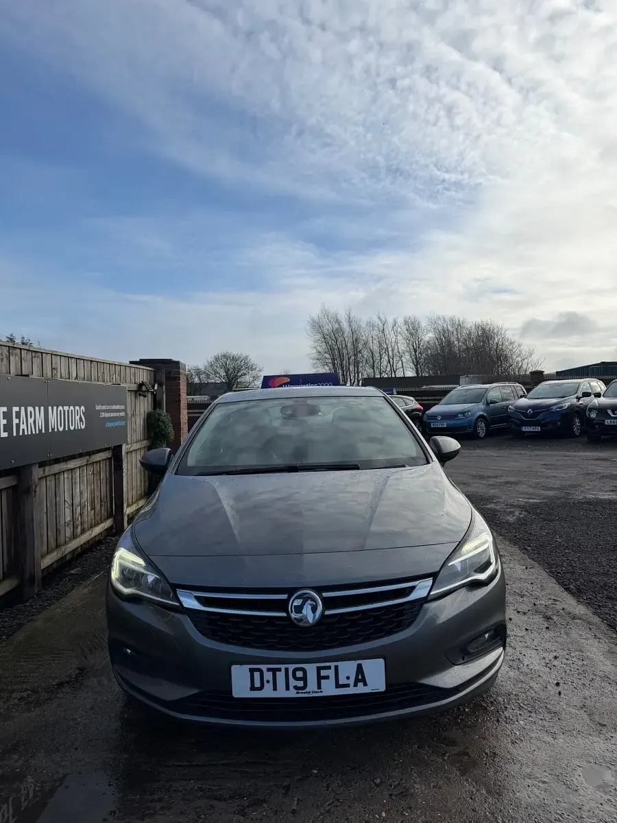 Used Vauxhall Astra SRi 150 HP (110 kW) 2019 Grey Hatchback