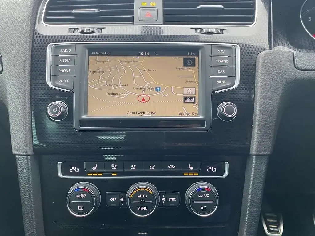 Second-hand VW Golf VII GTI 228 CP (167 kW) 2015 Roșu Hatchback