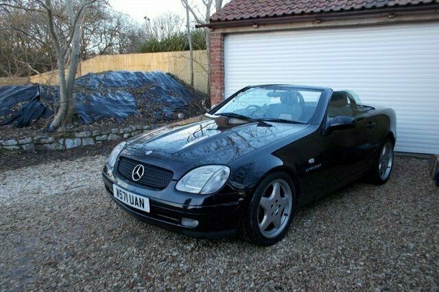 Used 2000 Mercedes SLK230 Cabriolet | £3,395 (Expensive) - Image 1/4