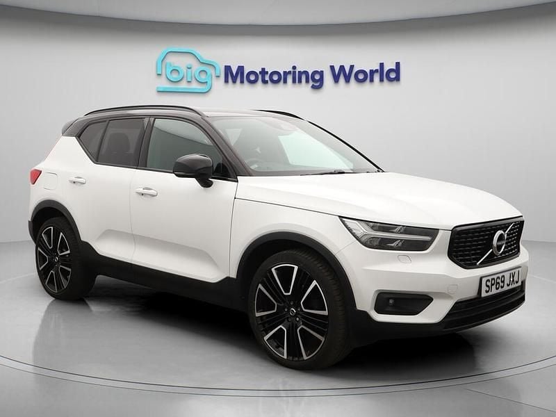 White Used 2019 Volvo XC40 R-Design Pro SUV | £22,060 (Good price) - Image 1/4