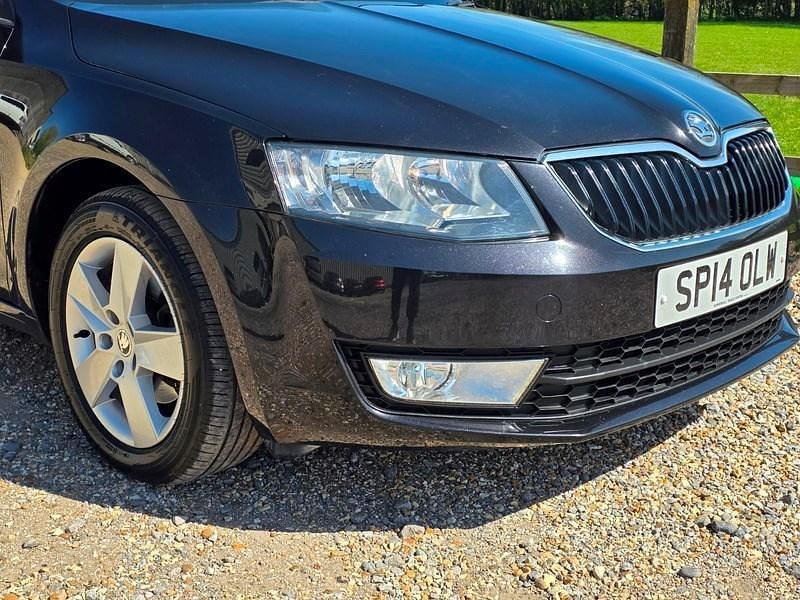 Begagnad Skoda Octavia SE 2014 Svart Halvkombi